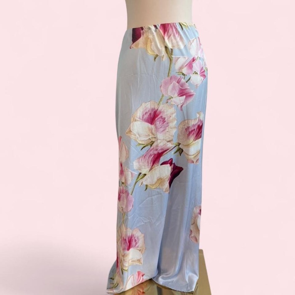 Runaway The Label Blue Floral Satin‎ Maxi Skirt — Size M